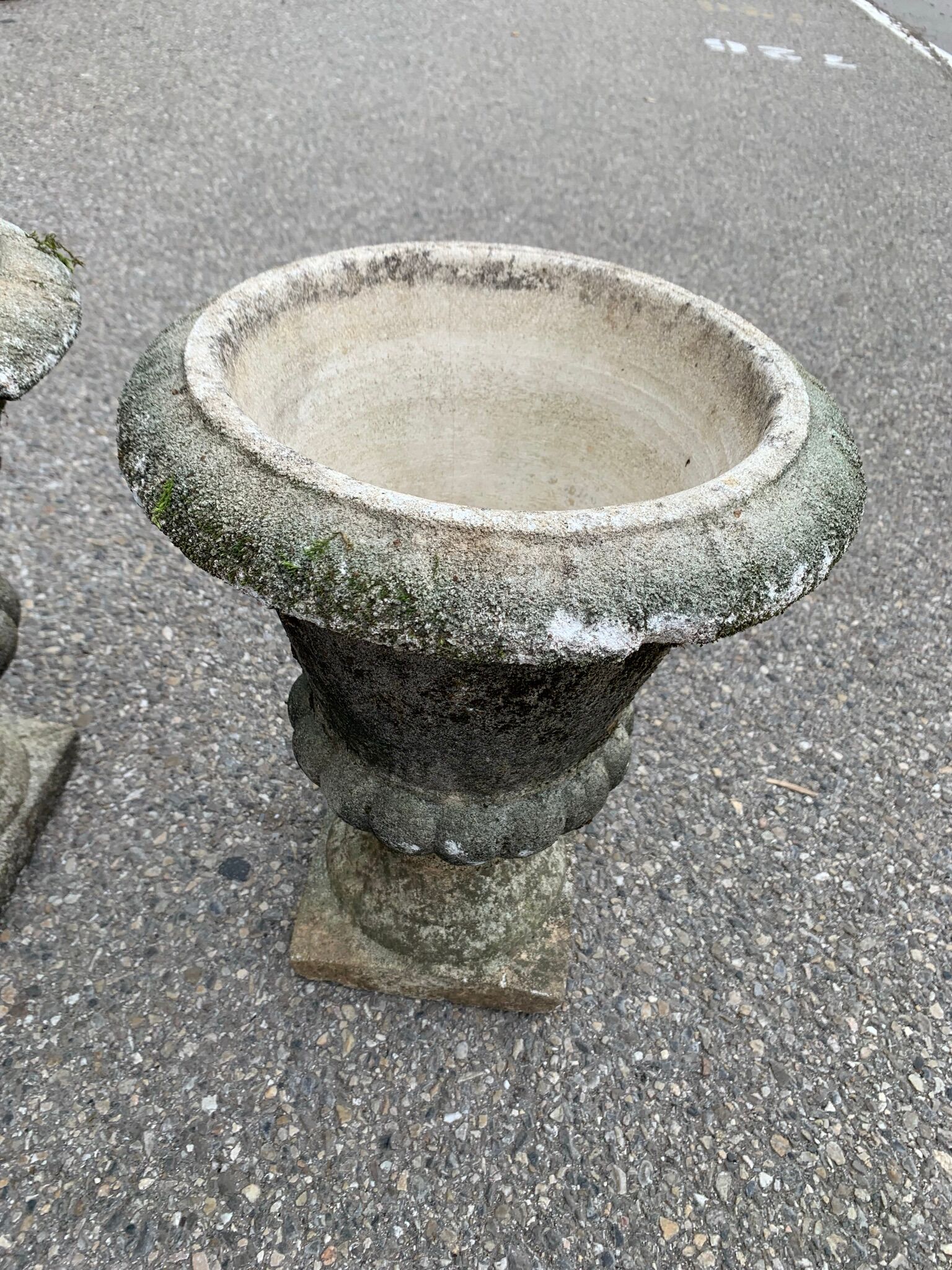 Set of 2 Medici stone pots