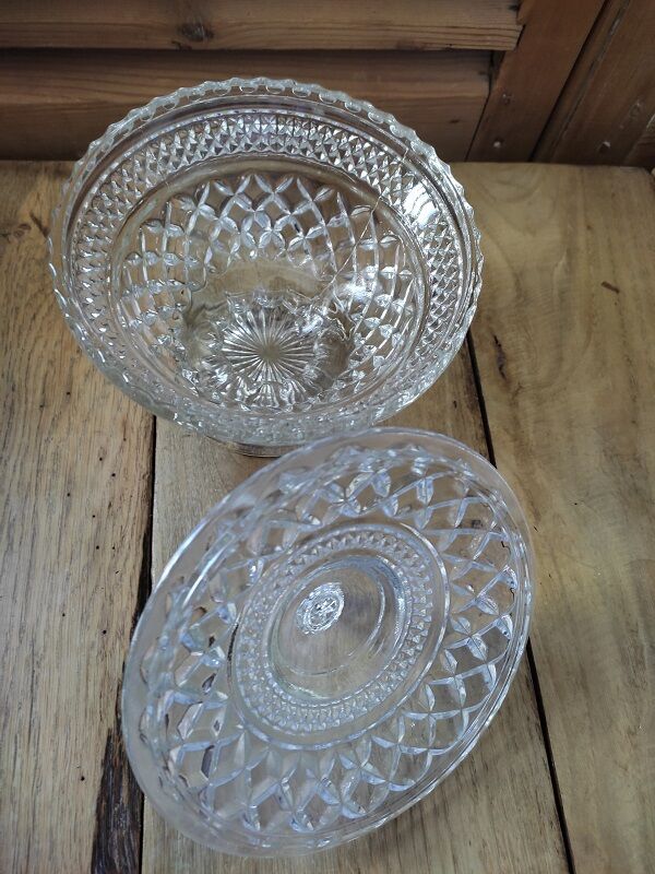 Candy sugar in molded glass diamond tips