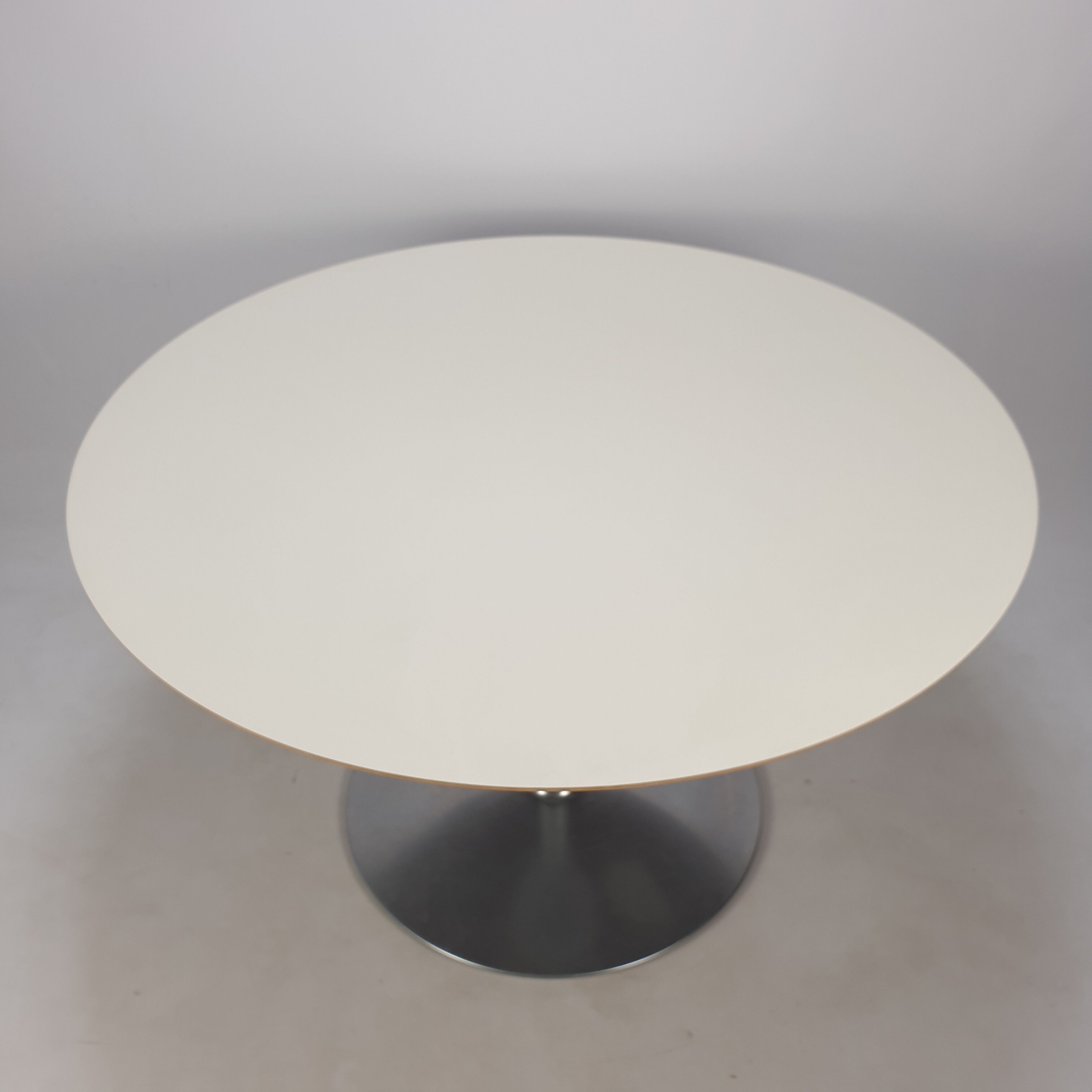 Round Dining Table by Pierre Paulin for Artifort