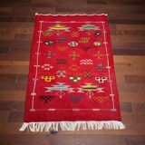 Moroccan red wool rug – Bohemian decoration for small spaces