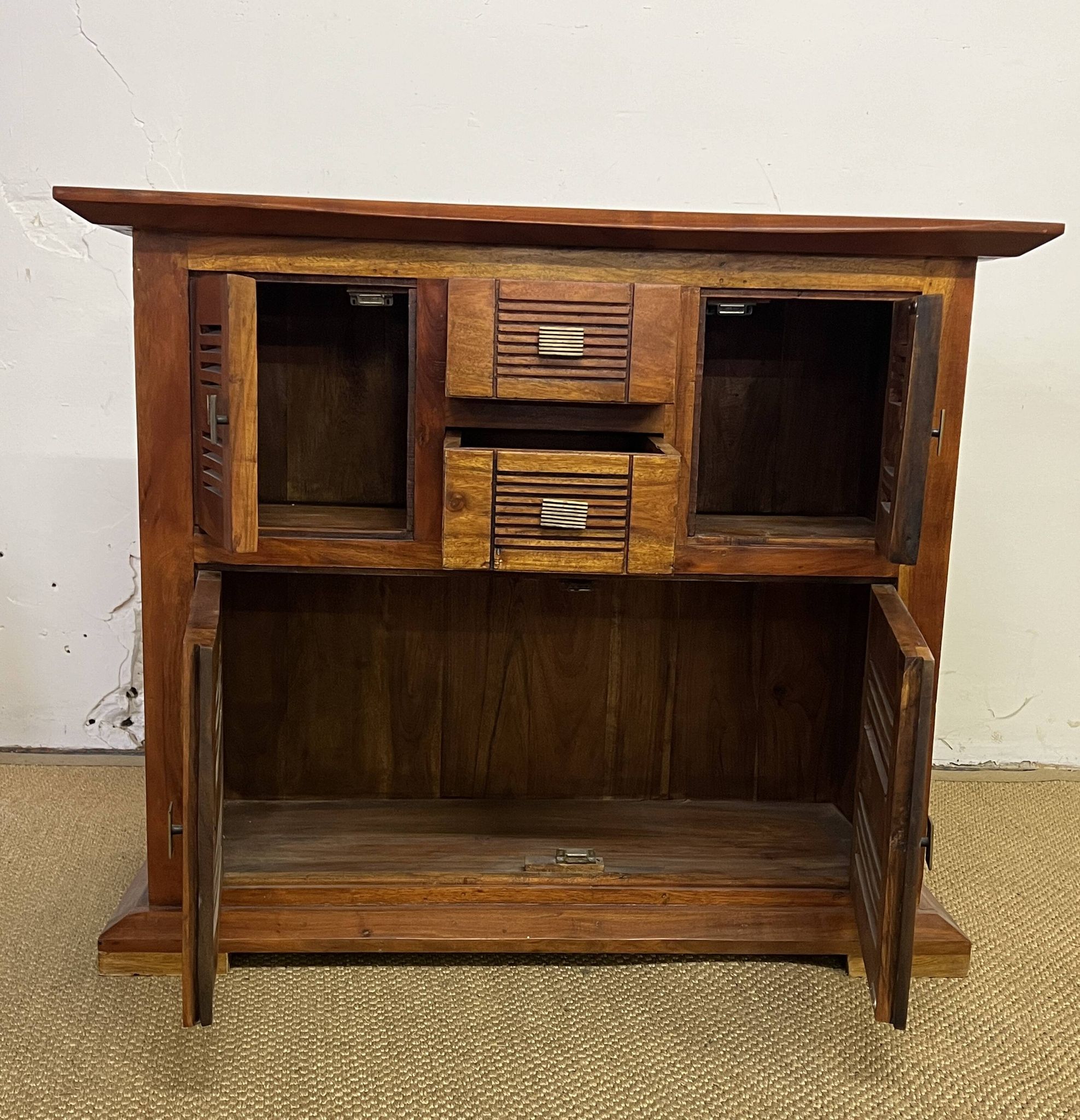 Solid acacia wood sideboard 4 doors, 2 drawers