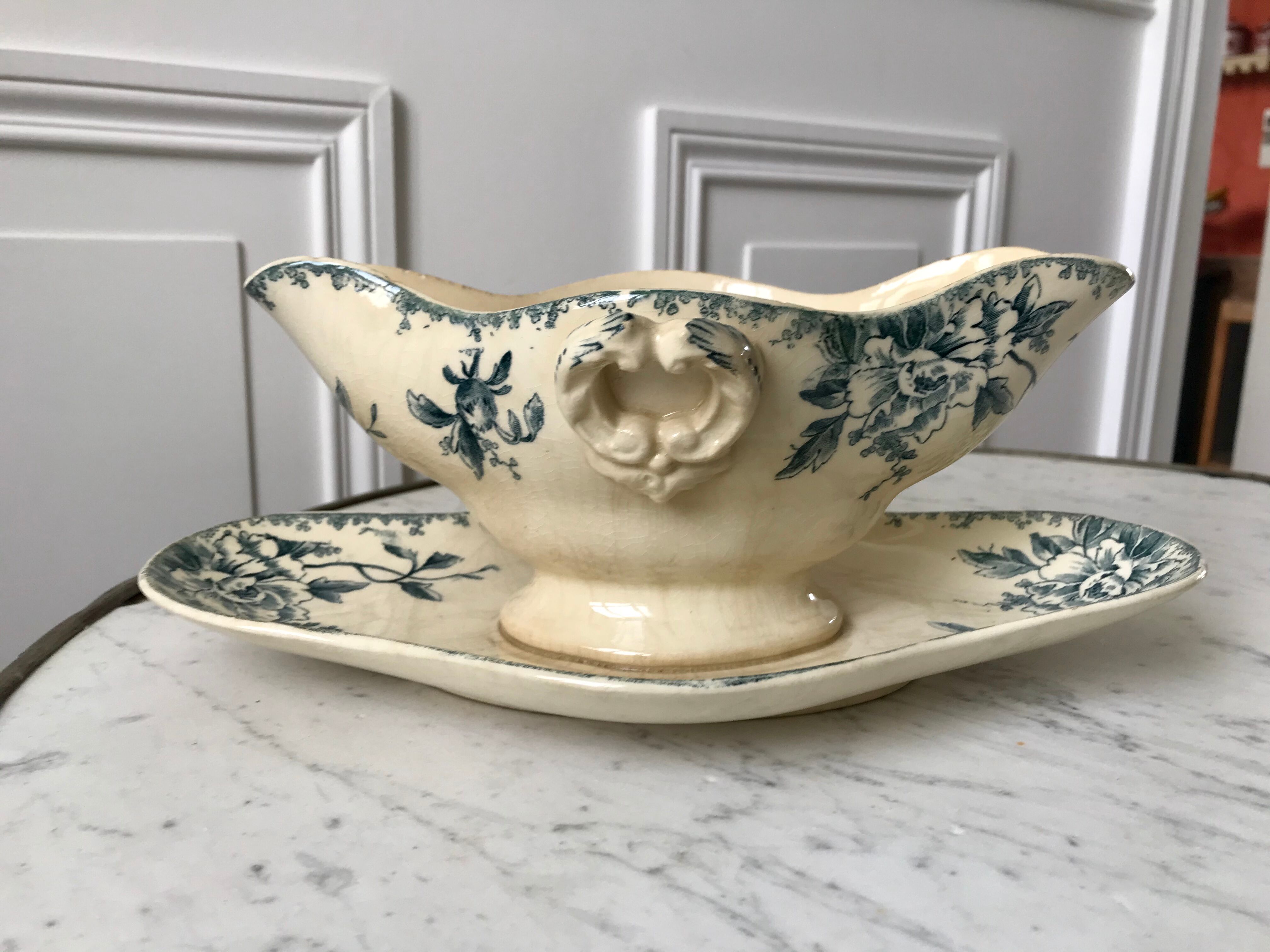 Saucière Terre de Fer Gien model "Milan" XIXth