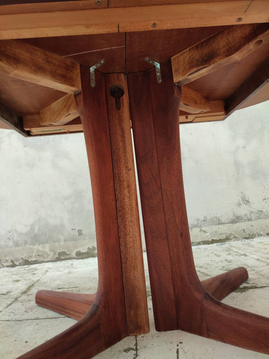 Baumann vintage Scandinavian oval table
