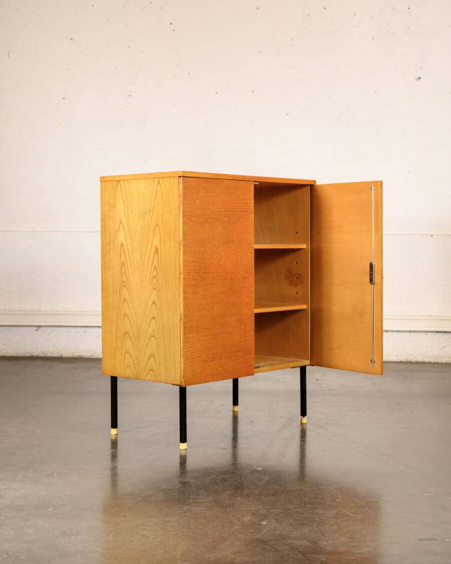 Modernist buffet