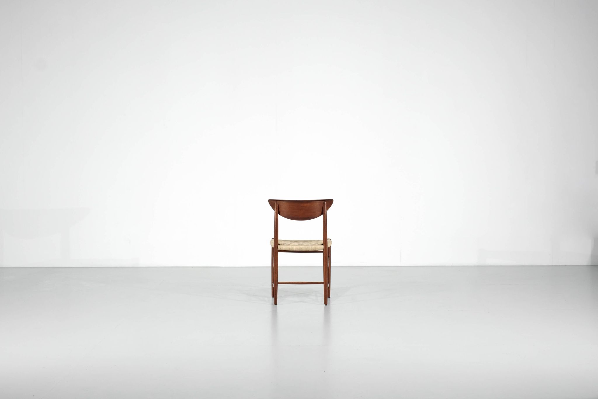 “316” chair by Peter Hvidt & Mölgaard Nielsen for Søborg Møbelfabrik.