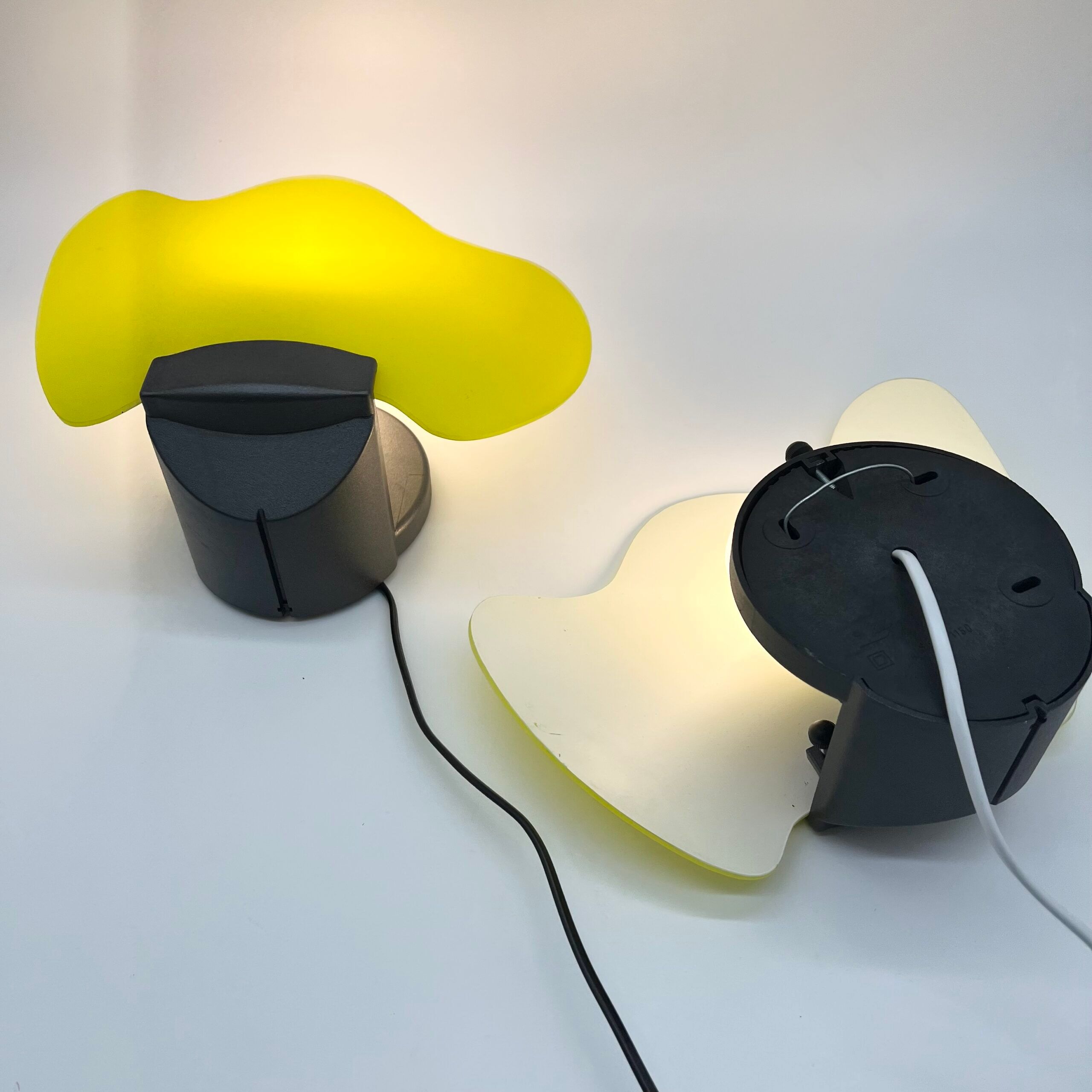 Pair of modernist wall lights "Laguna Light" - Italy, 1980s