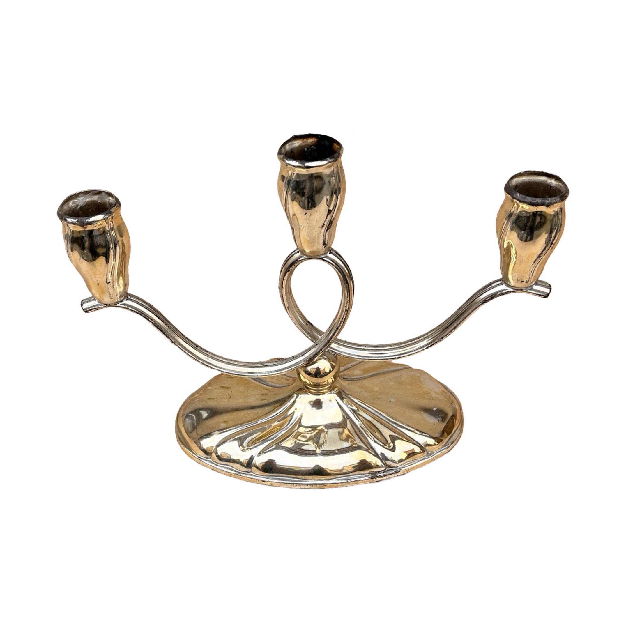 Chandelier à trois bras en métal plaqué, Allemagne, années 1940.