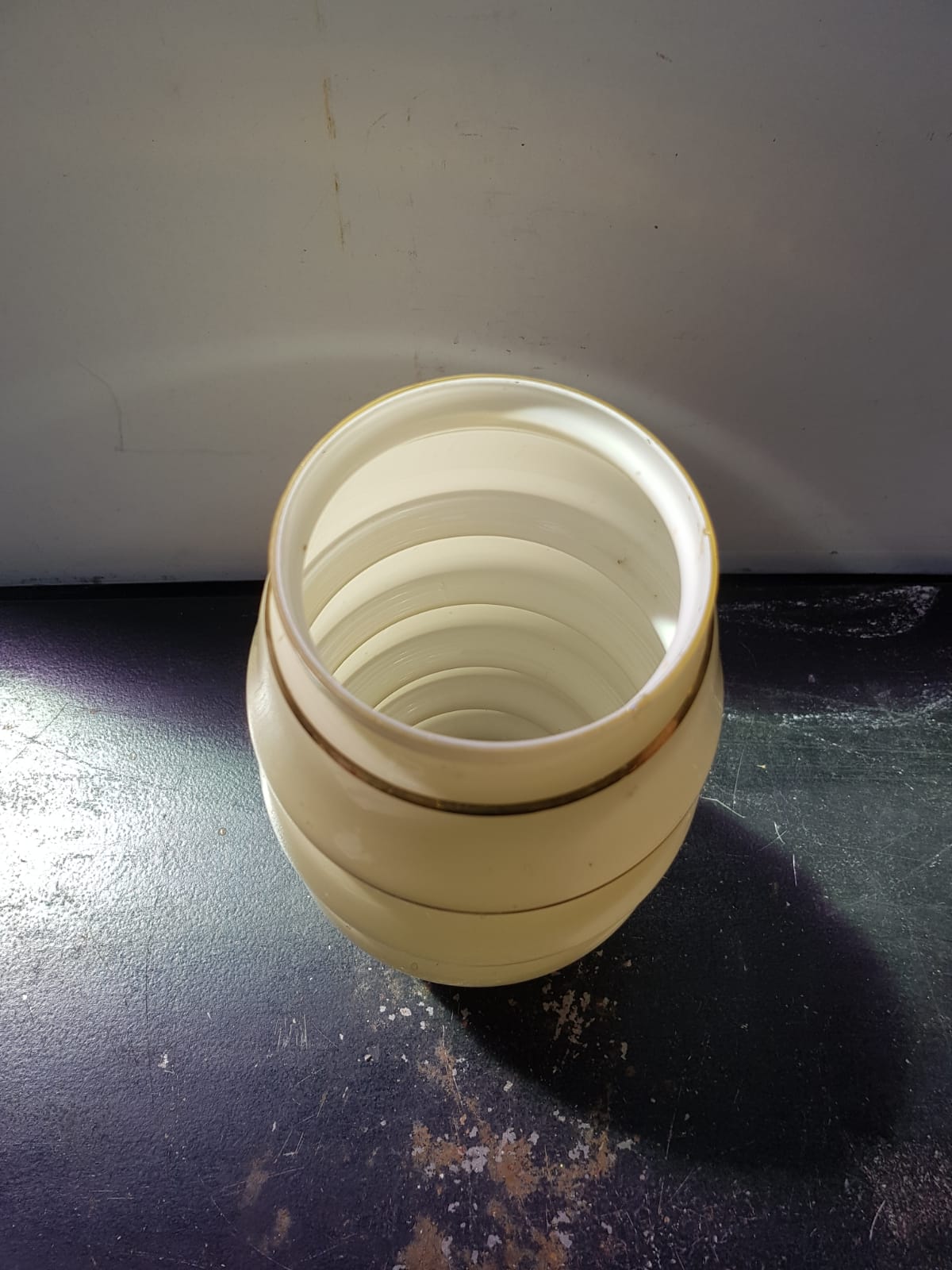 Vase style art deco opaline yellow + gilding vintage