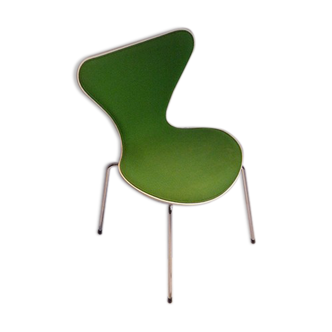 Chair model 3107 pre green fabric, design Jacobsen, Fritz hansen edition