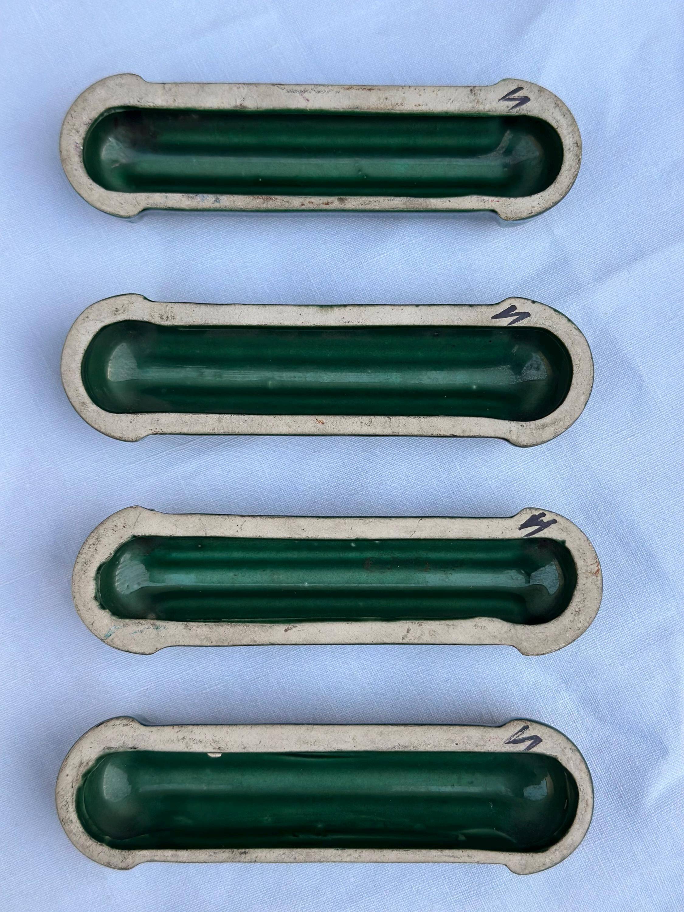 4 porte-couteaux vintage style Art Déco, émail vert émeraude et or