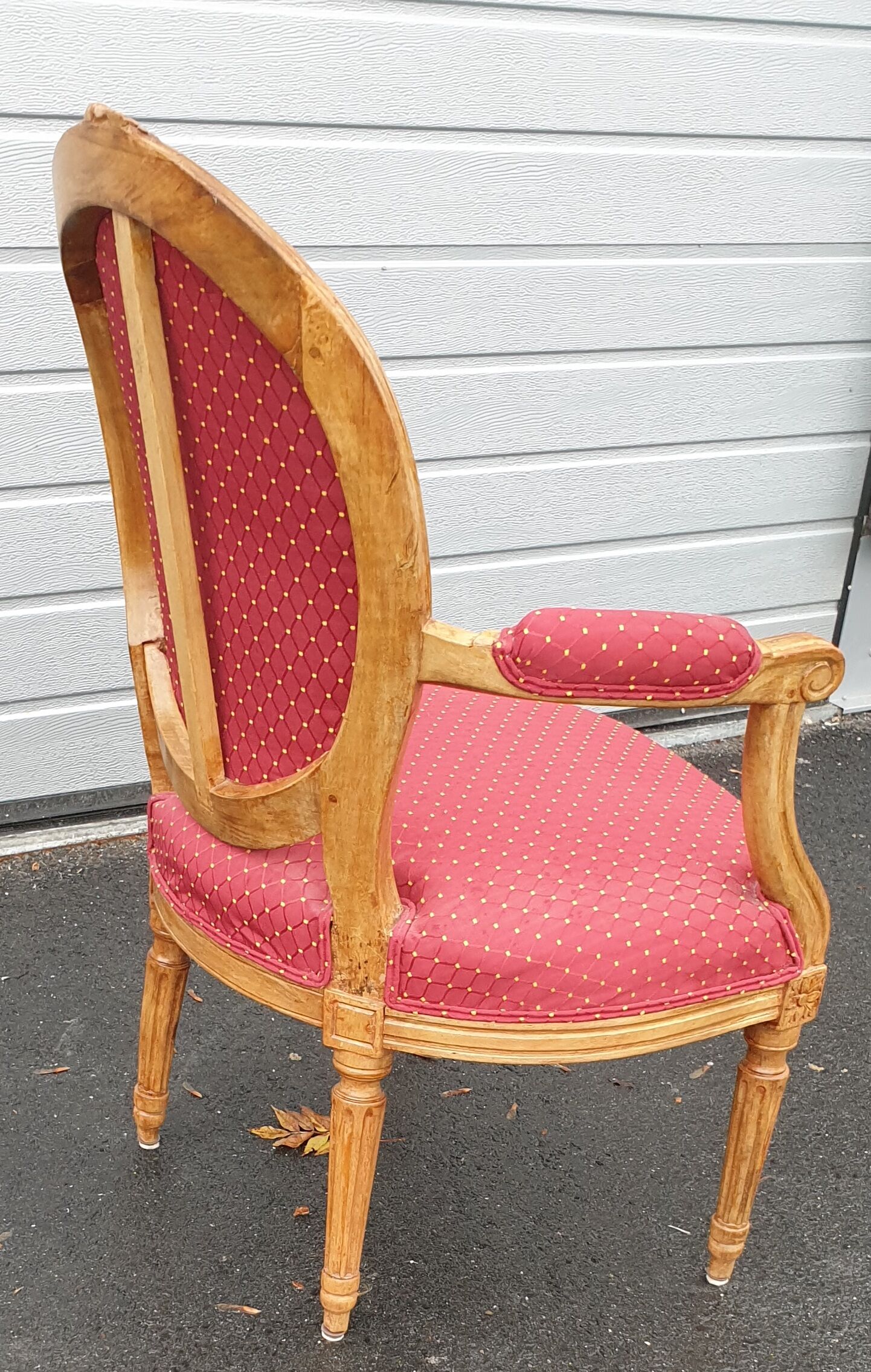 Louis XV style convertible chair