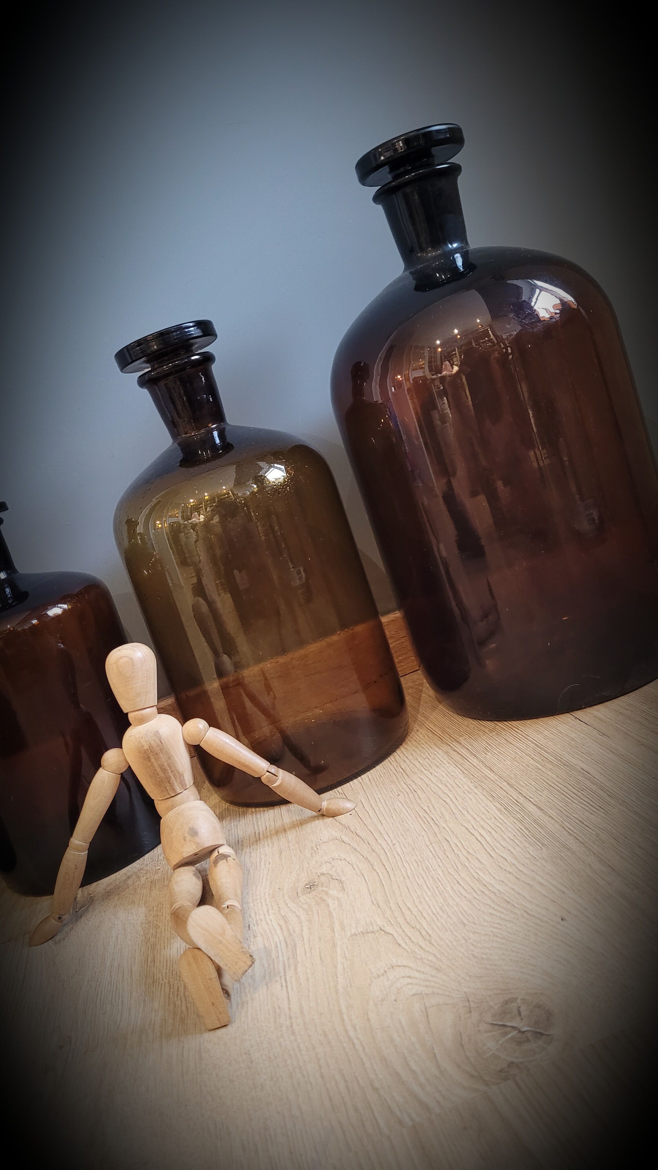 Apothecary bottle