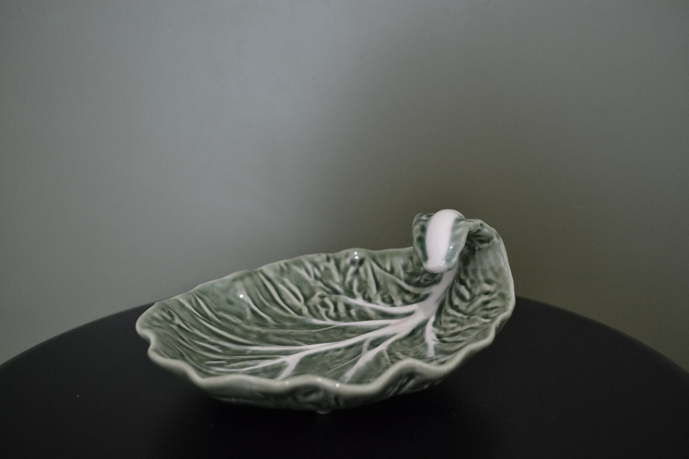 Cabbage leaf trinket bowl