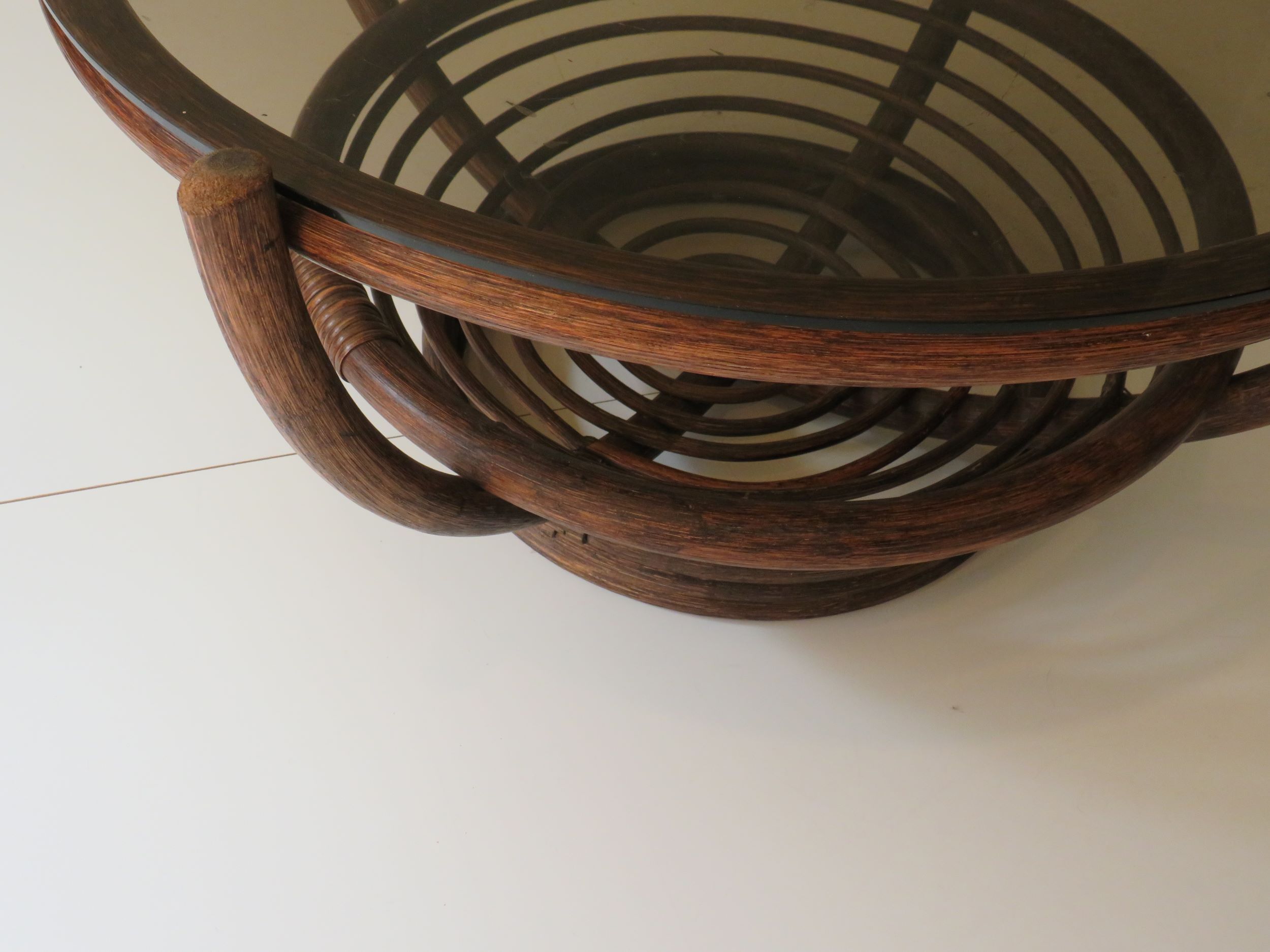 Round coffee table in bamboo, rattan, manou, Italy 1970