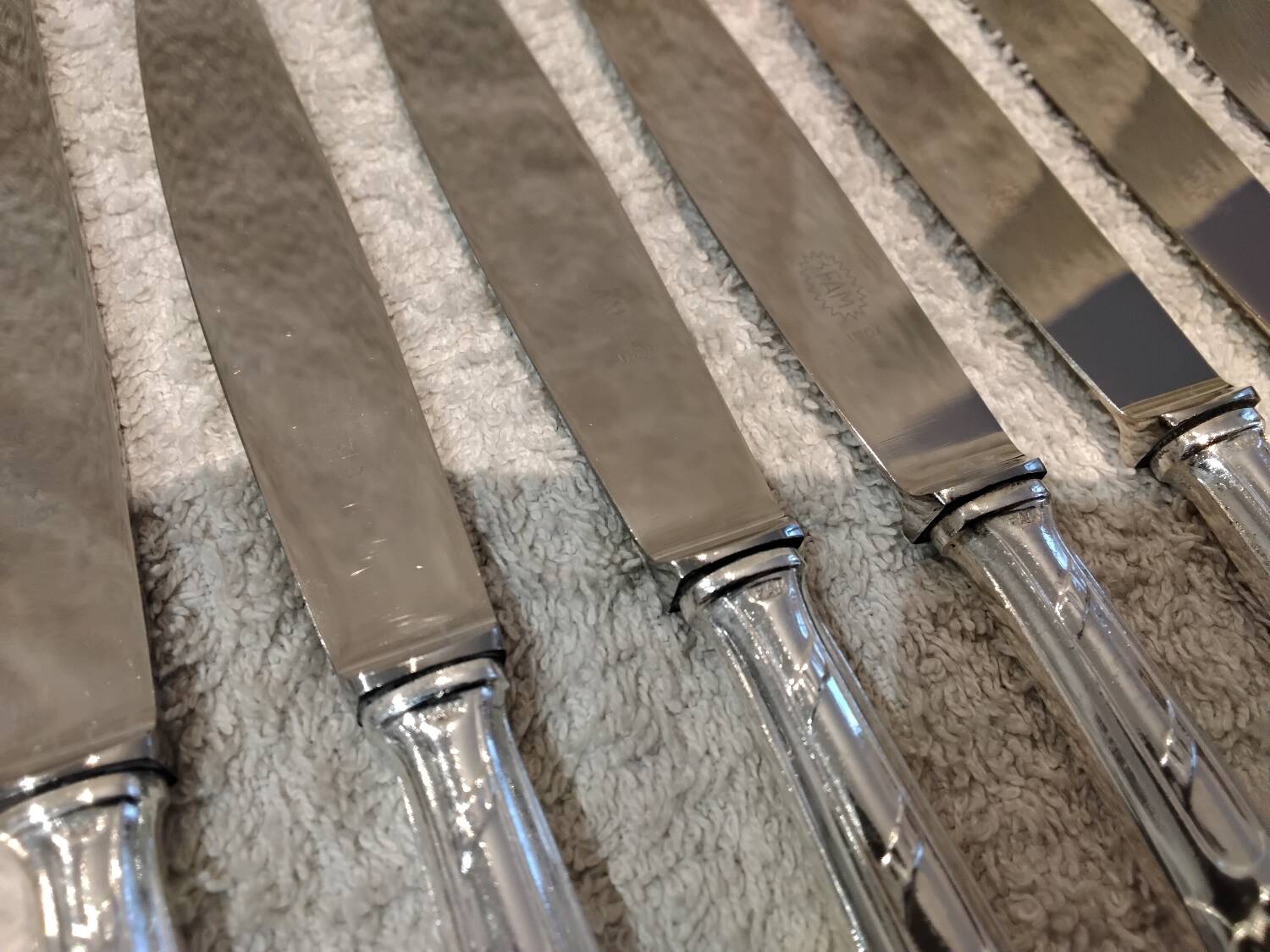 12 silver-plated metal lunch knives, SFAM silversmith, Russian handle, 16.9cm