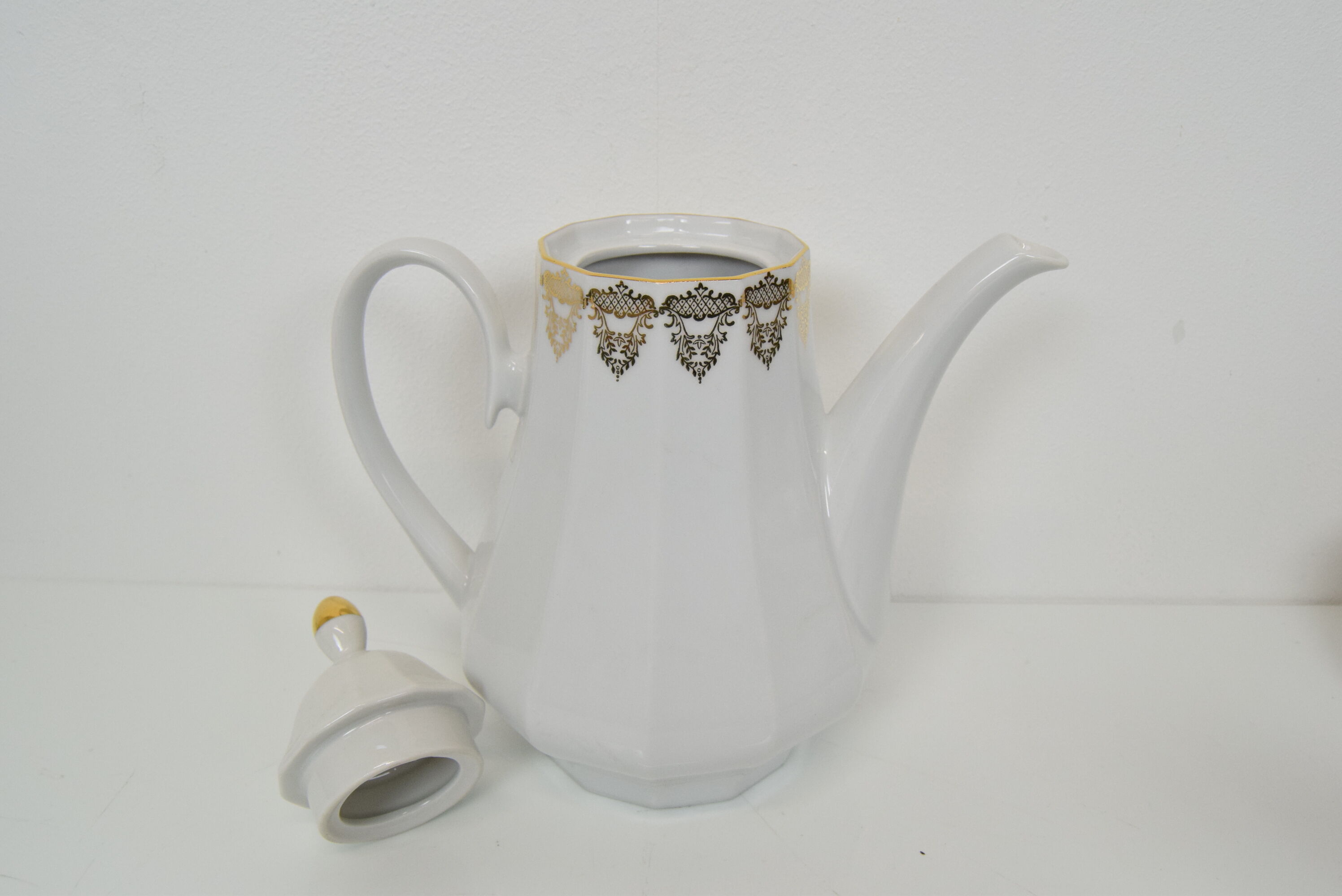 Set Porcelain for tea or coffee,Carlsbad porcealin by company Epiag D.F.,Circa 1960'S.