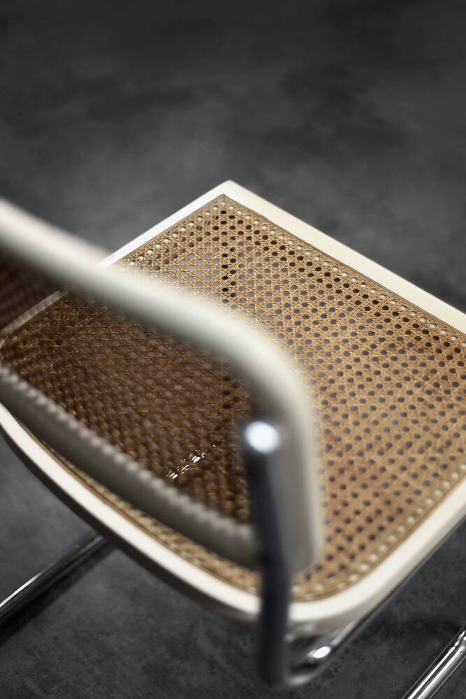 Set of 2 modern vintage Italian chairs in white wood and mid-century French wicker.