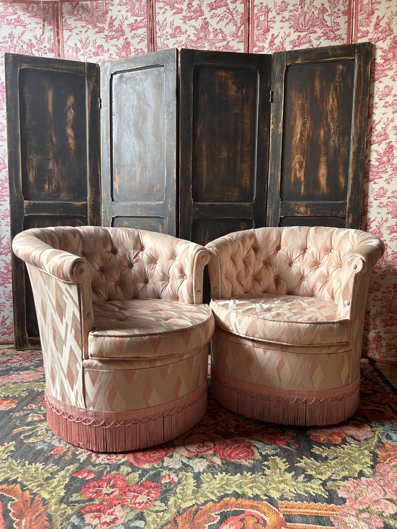 Pair of vintage 1970s cabriolet armchairs in Hollywood Regency style with satin pink upholstery.