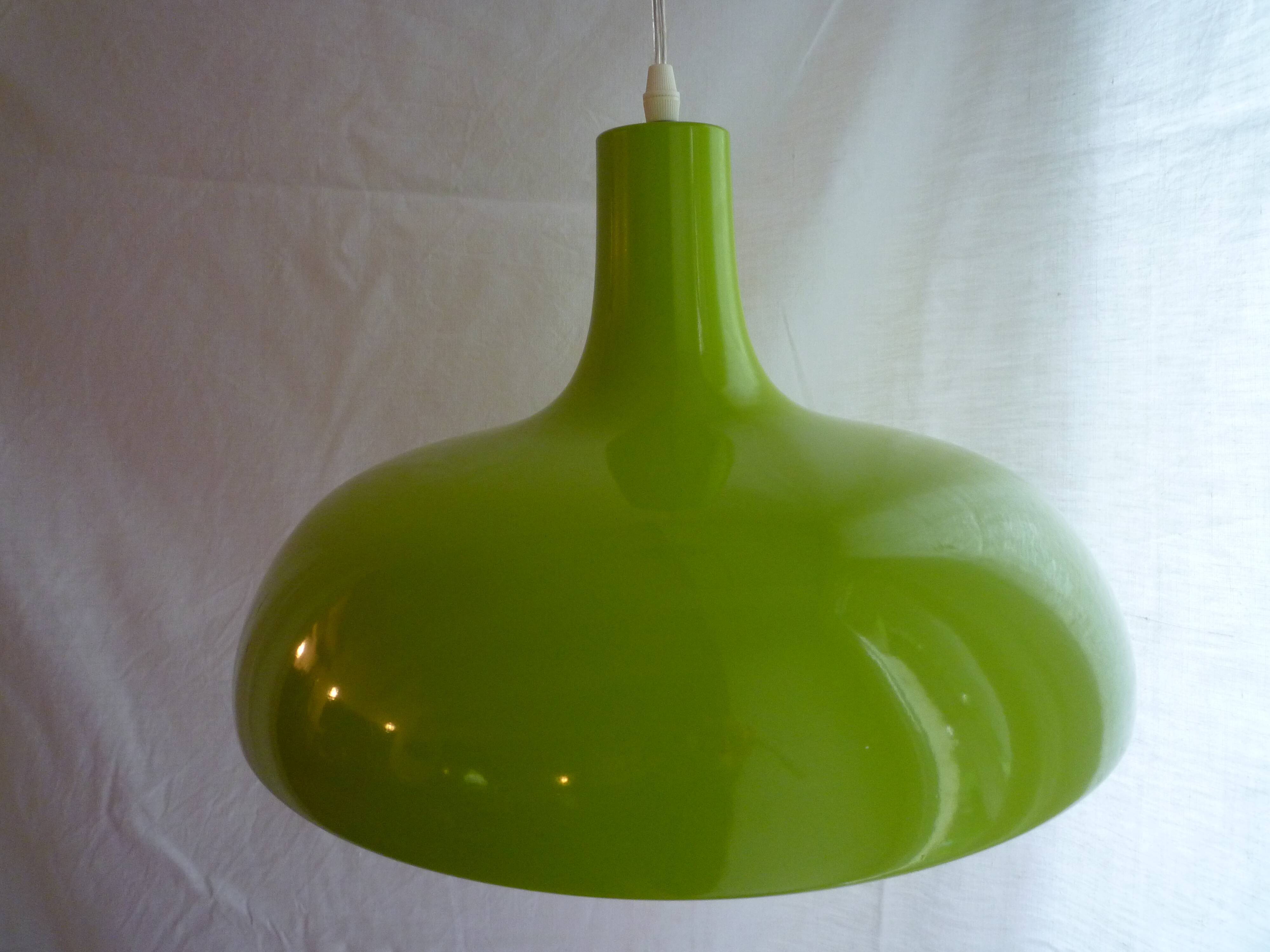 Vintage hanging green apple metal 1980s