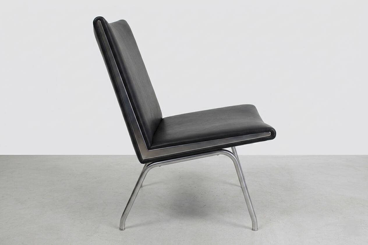 AP-40 "Airport Chair" by Hans J. Wegner - Denmark, 1959