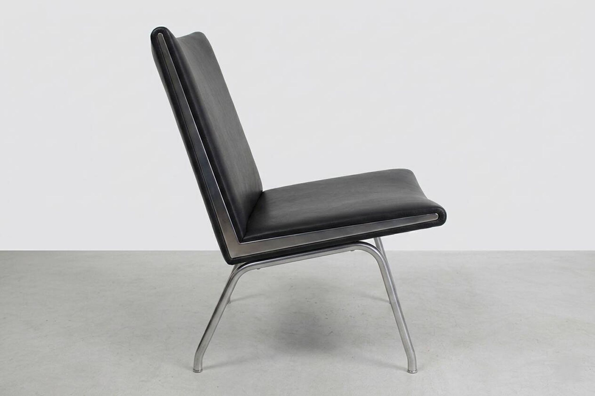 AP-40 "Airport Chair" by Hans J. Wegner - Denmark, 1959