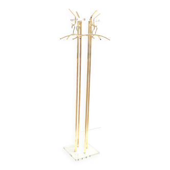 Standing vintage Hollywood Regency coat rack made of plexiglass and metal from the 1970s