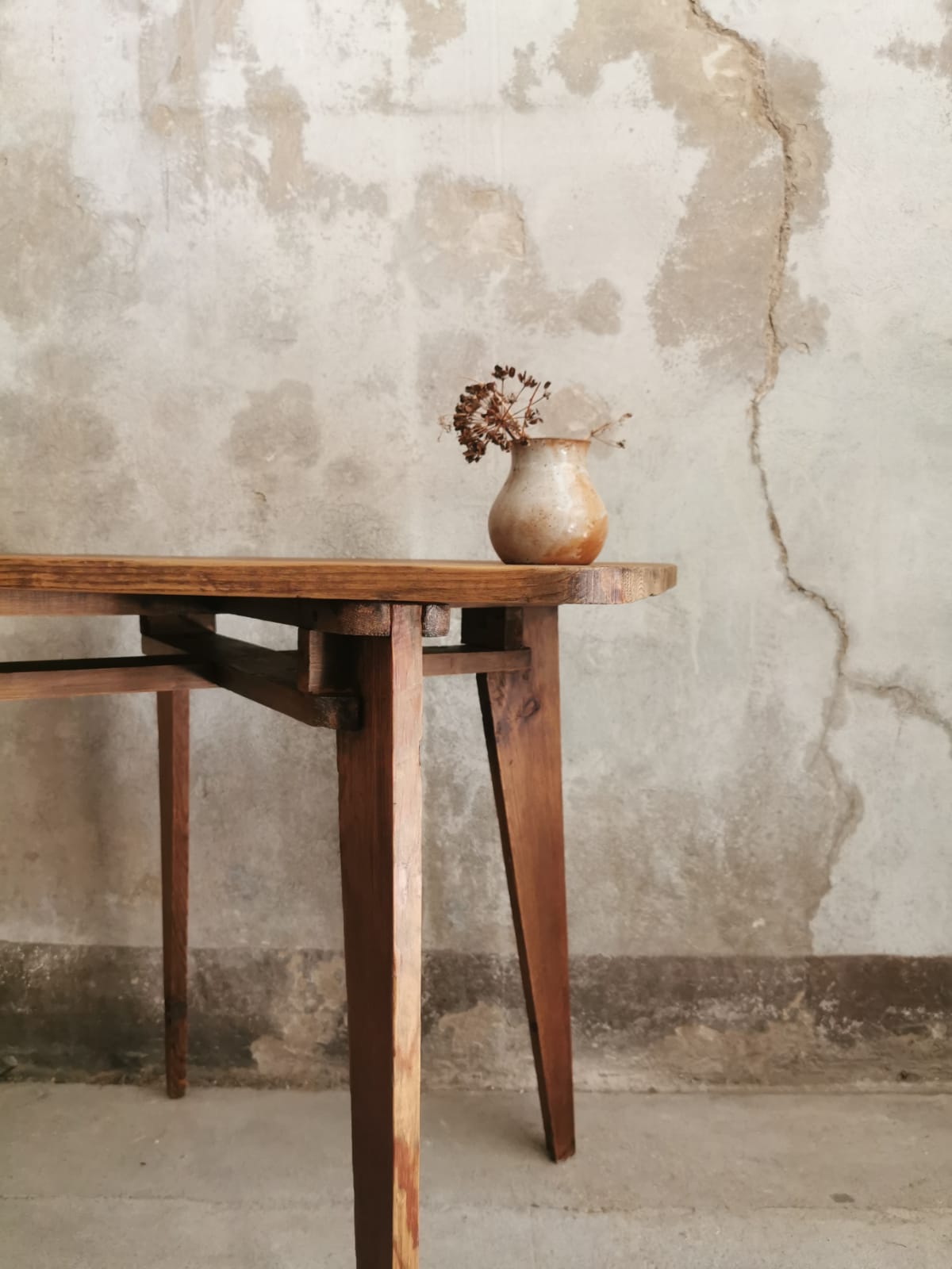 Farmhouse table