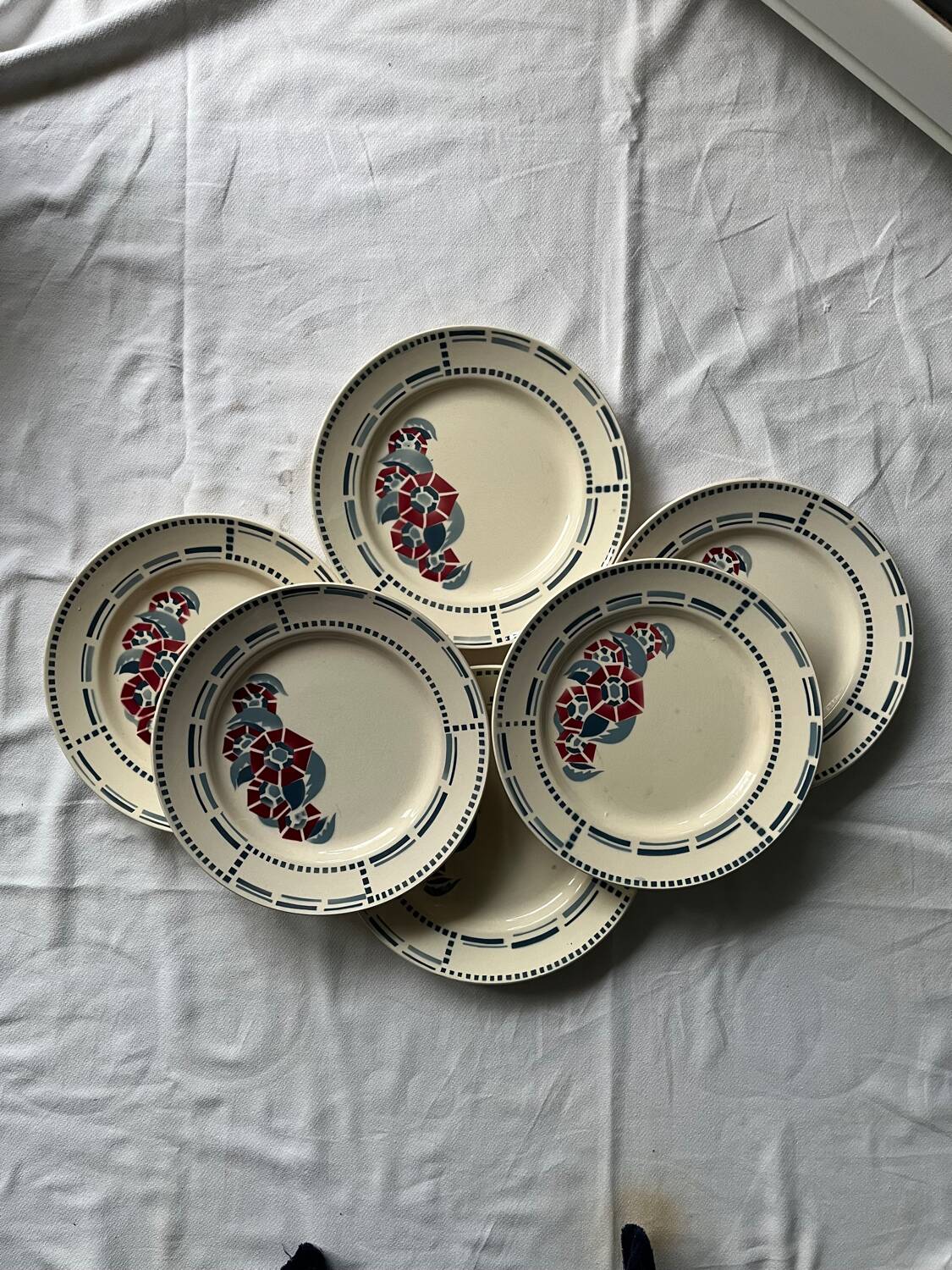 Assiettes Terre de Fer Longchamp