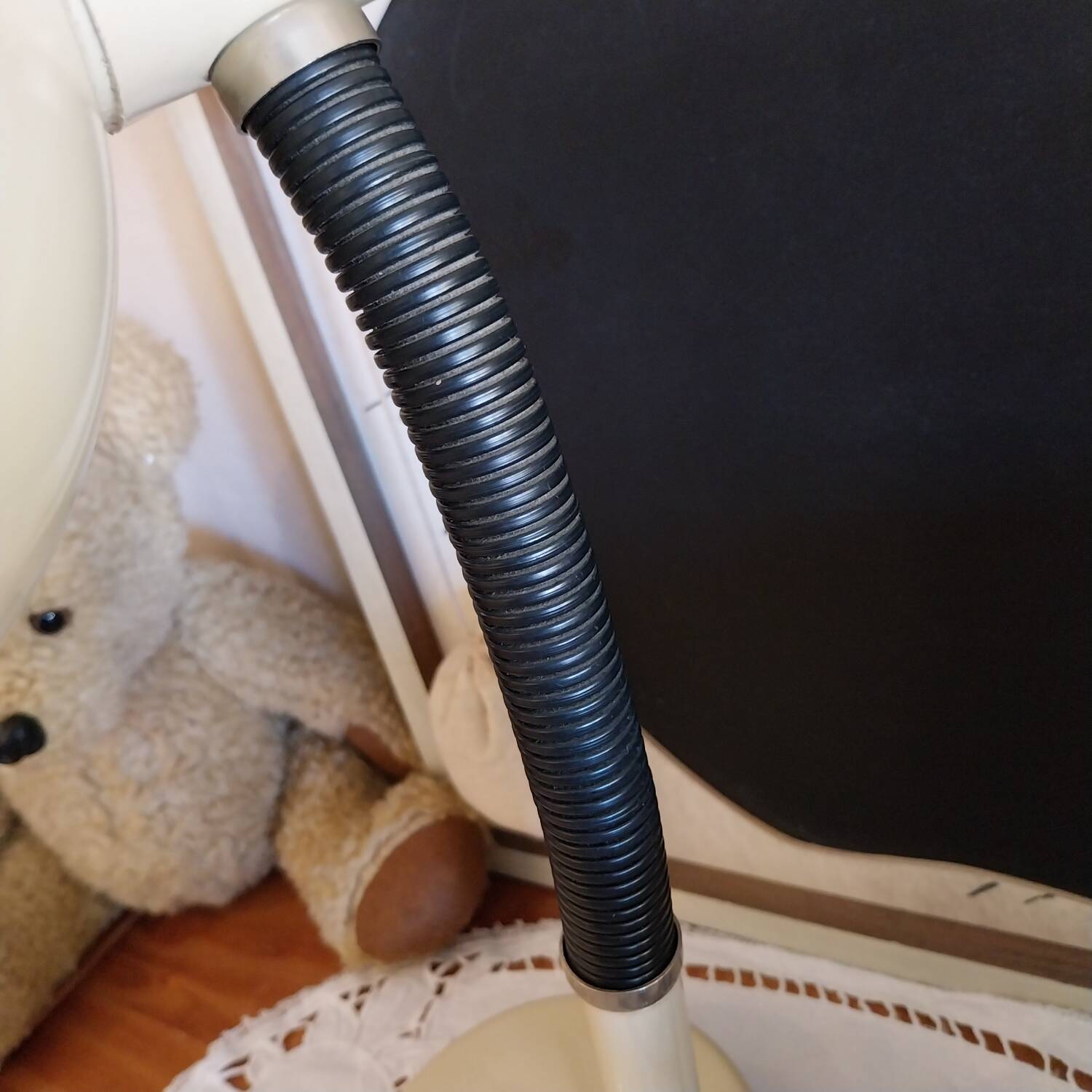 Vintage enamelled metal articulated desk lamp