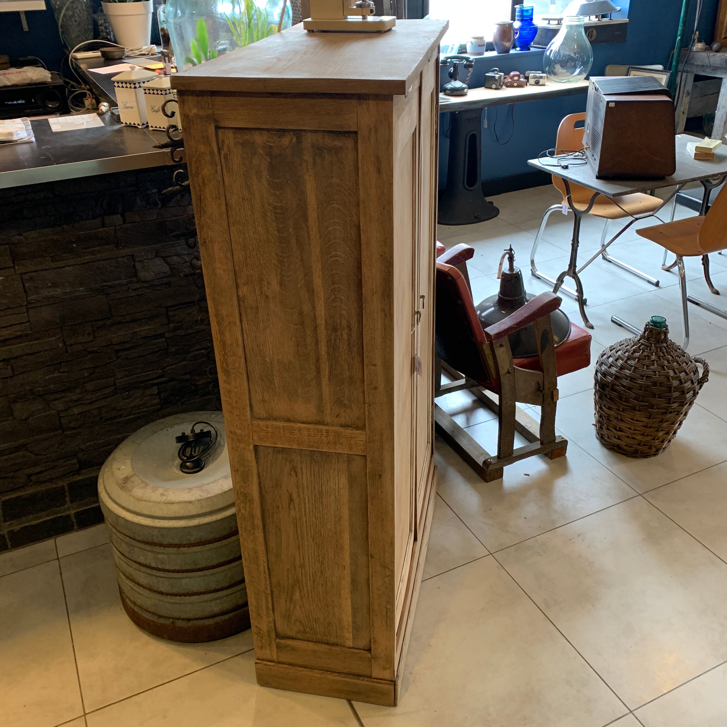 2-door filing cabinet