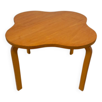 Coffee table in the style of Alvar Aalto