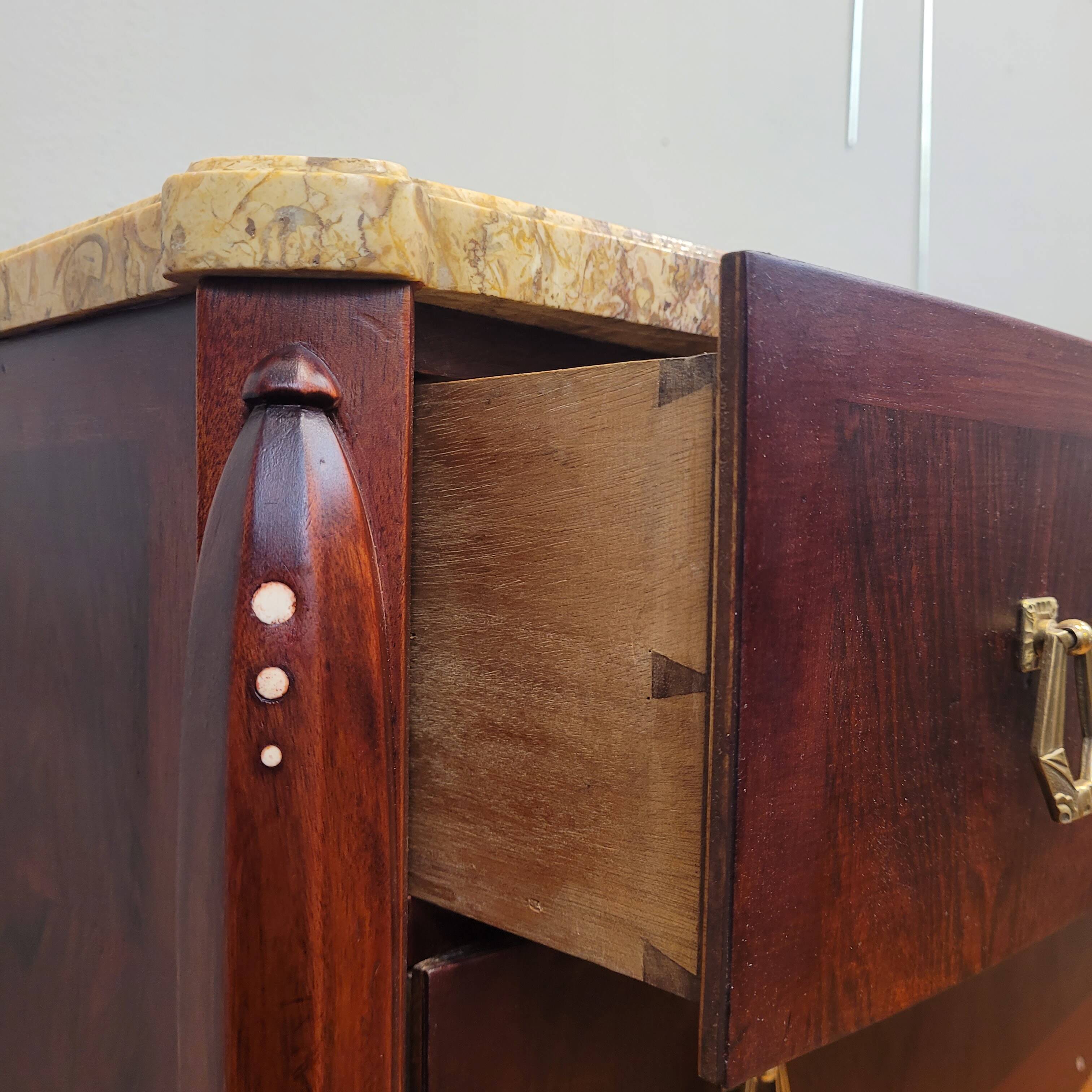 Art Deco dresser, siguiendo JE Ruhlmann, wood and colors, 40's - France