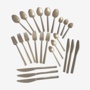 Set of 24 stainless steel cutlery
