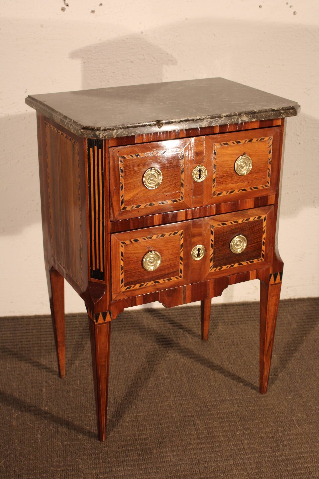 Louis XVI chest of drawers
