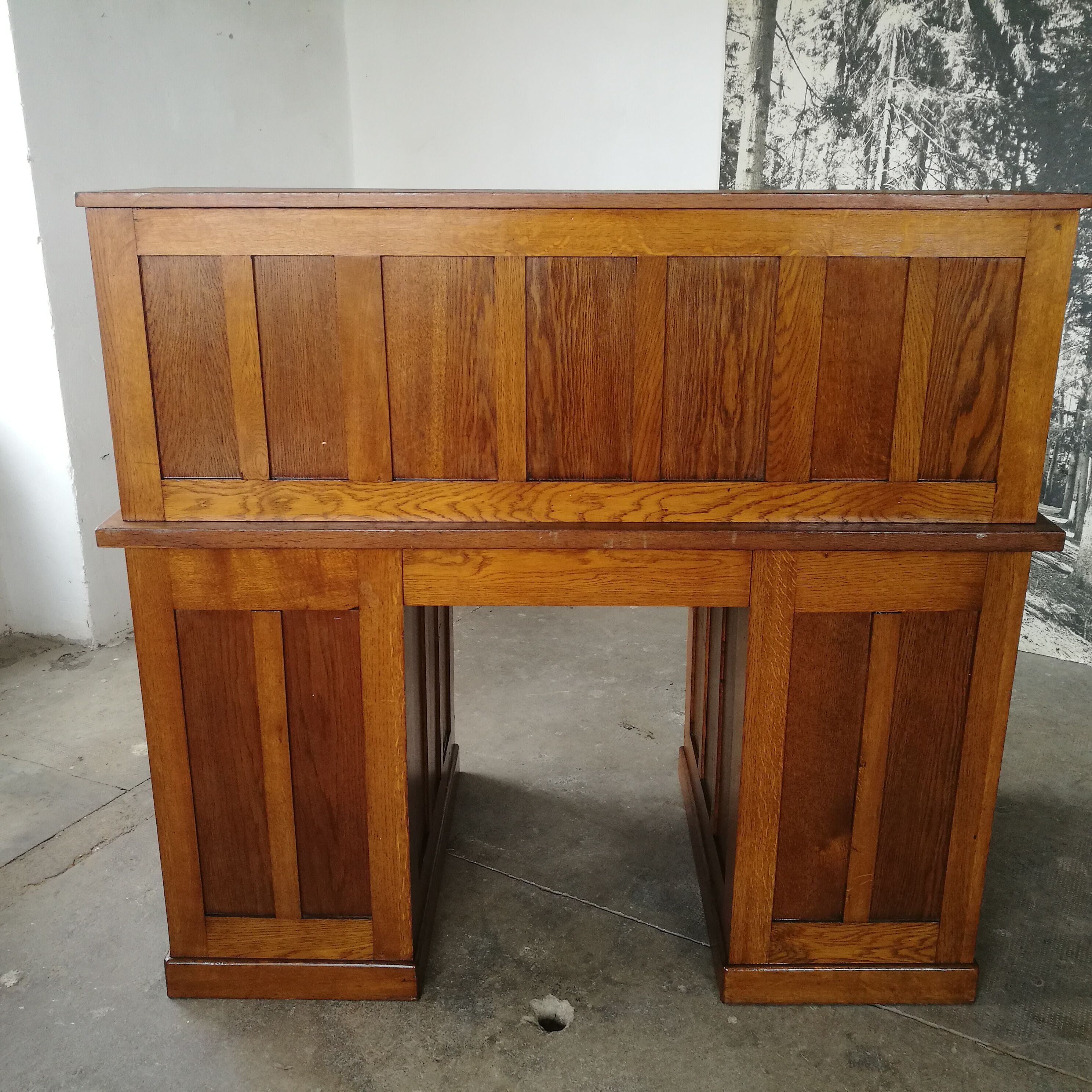 American office, oak