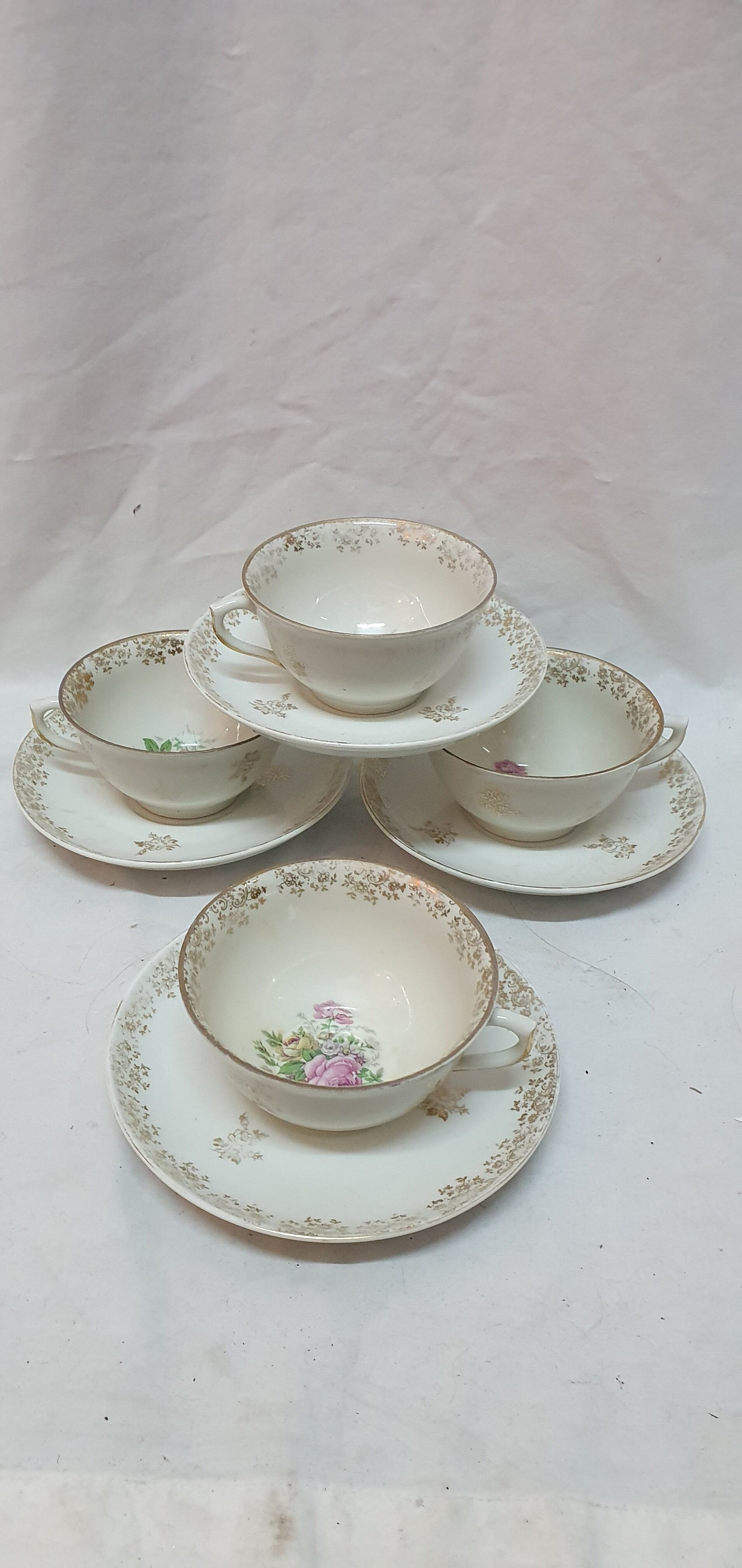 4 tasses à thé,  Limoges, 1960