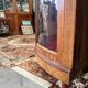 Vitrine d’angle ancienne Napoléon III en marqueterie et marbre - XIXe