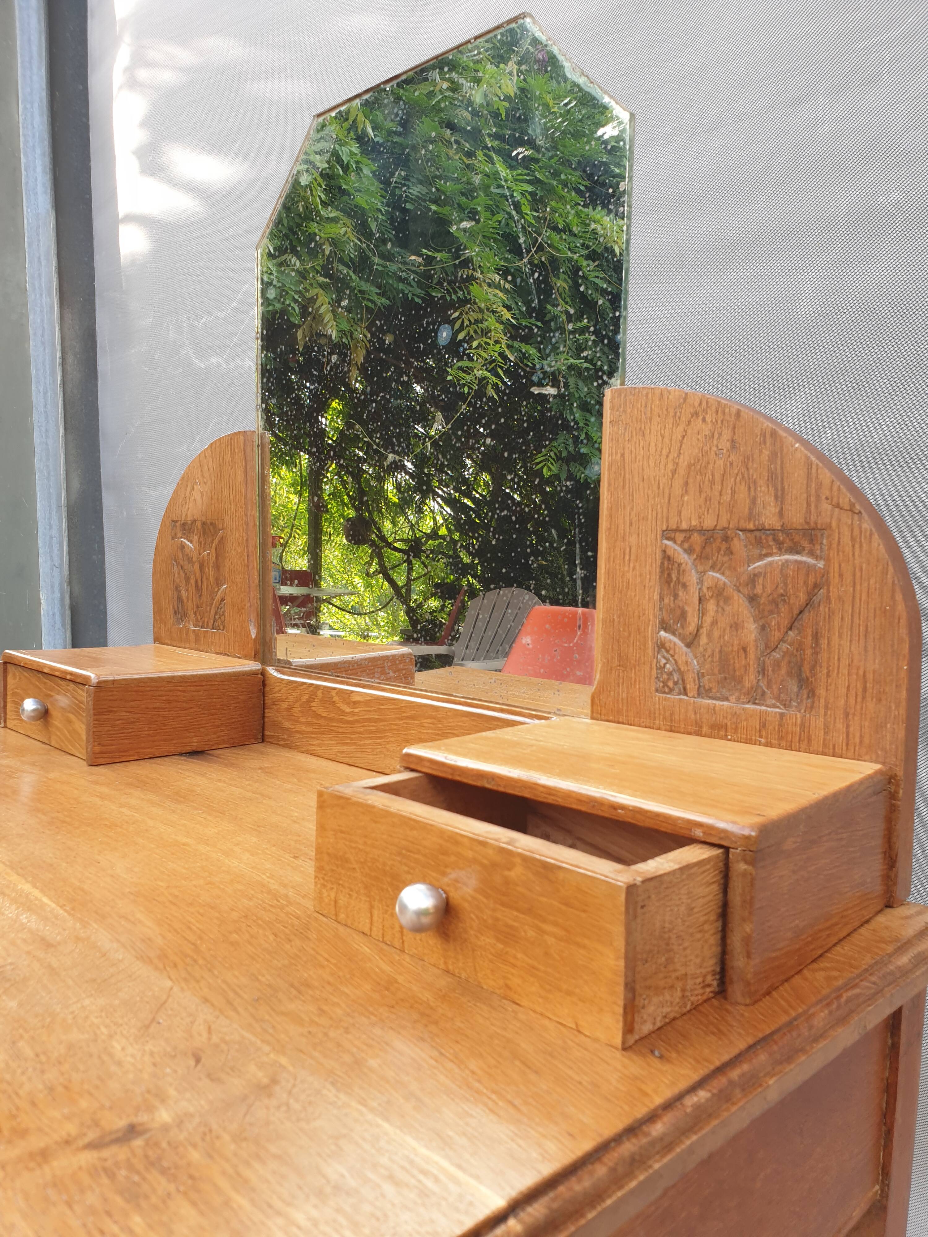 Art Deco dressing table gondola base