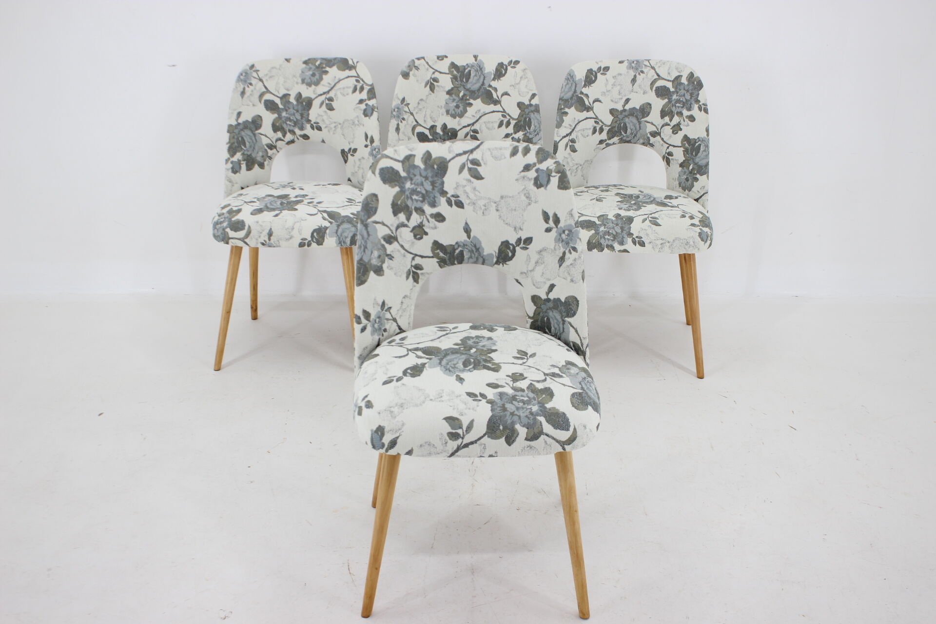 1960s Set of Four Oswald Haerdtl dining Chairs in Fabric ,Czechoslovakia
