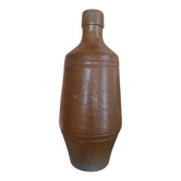 Bouteille ancienne en grès