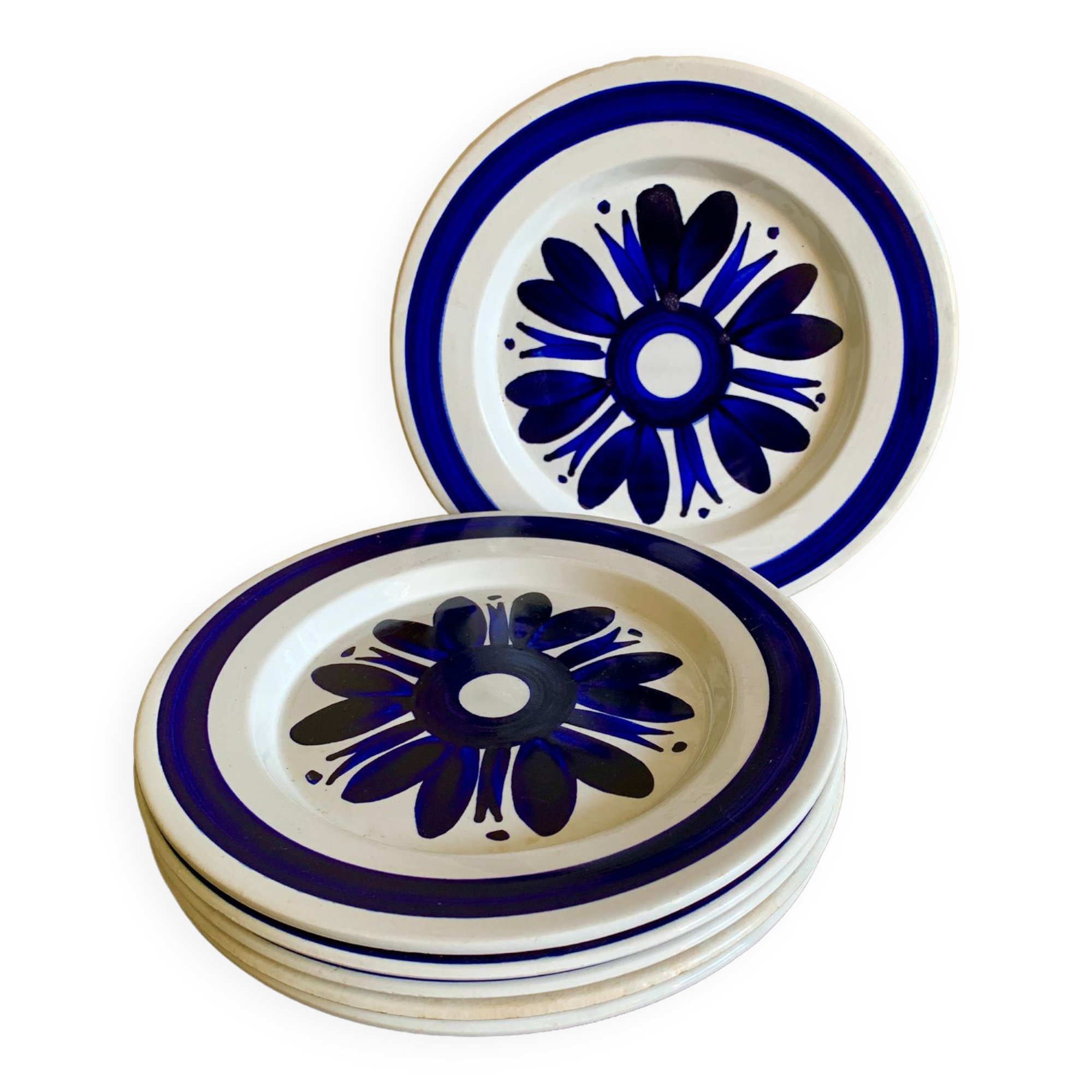 6 white vintage plates with blue flowers