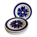 6 white vintage plates with blue flowers