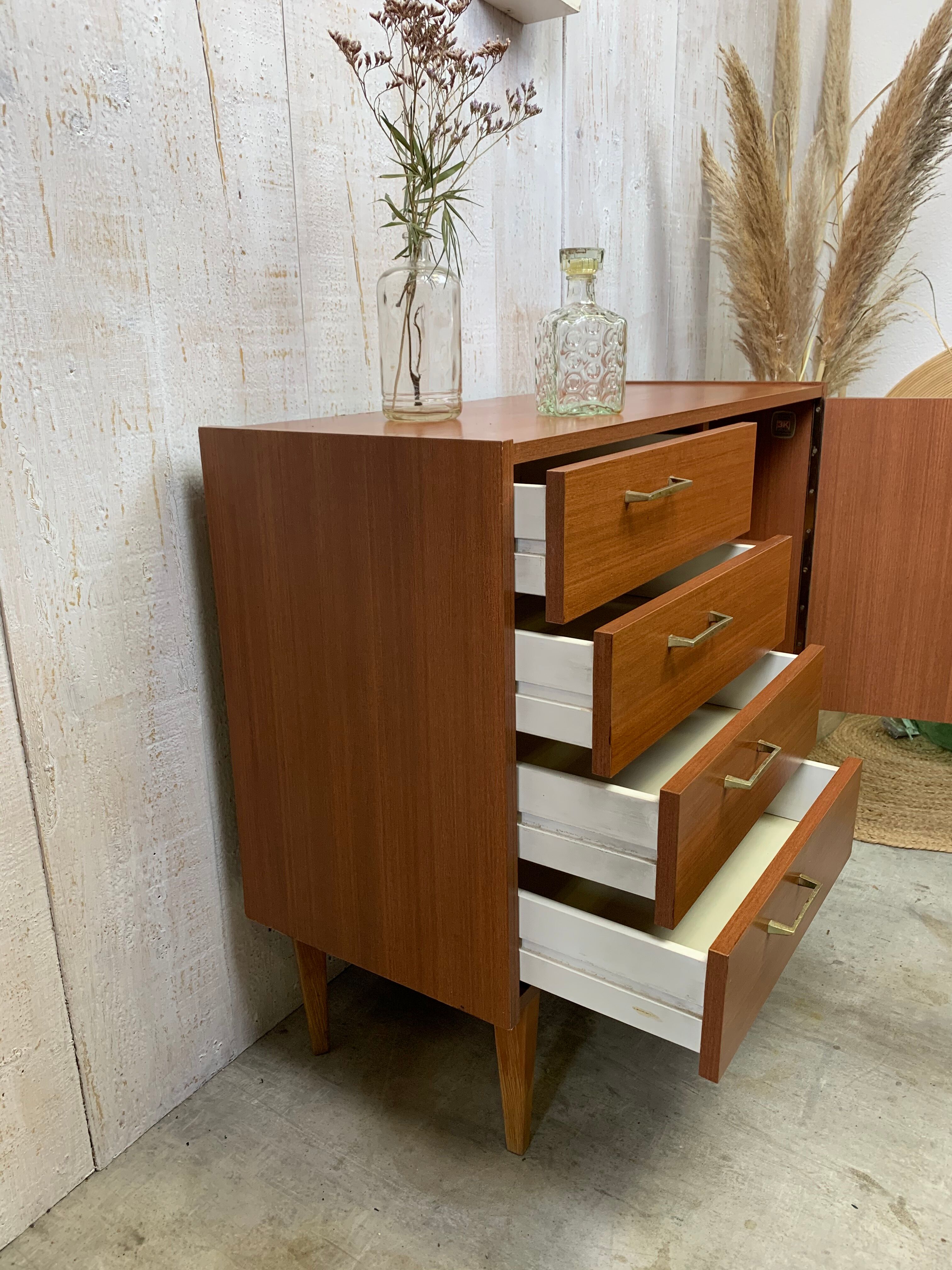 Vintage buffet 1970