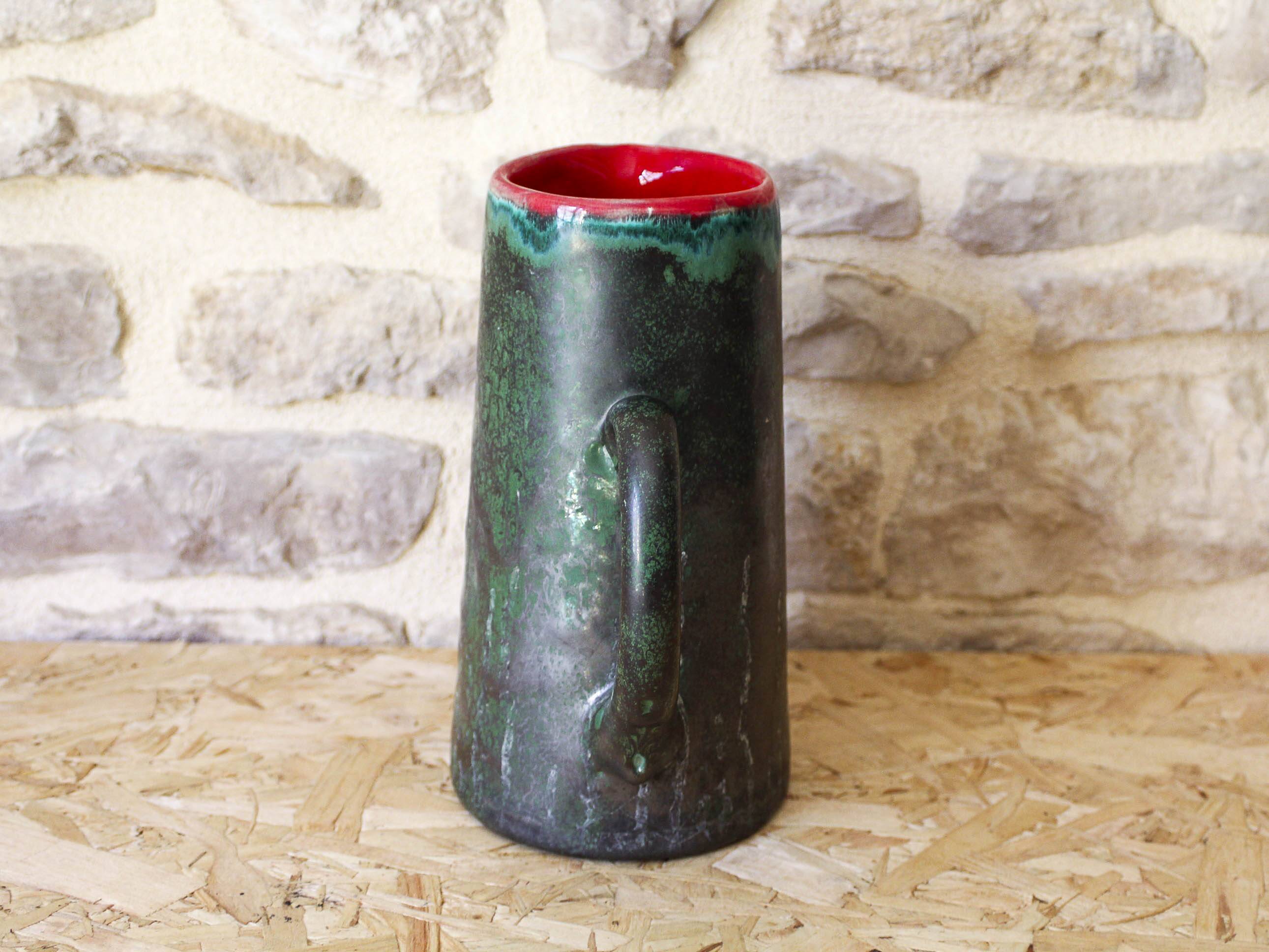 Pichet en céramique émaillé