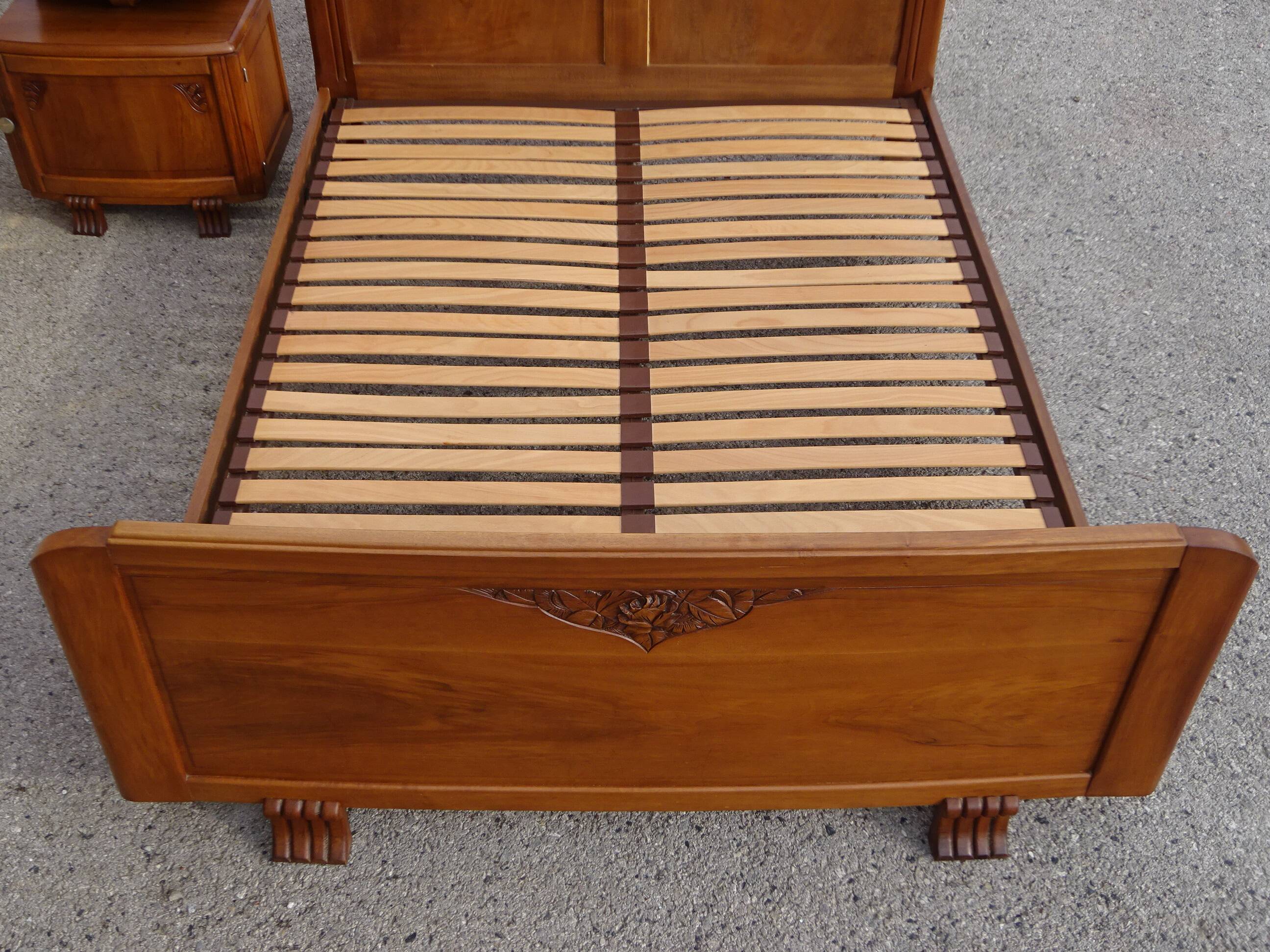 Art Deco walnut bed for 140/190cm base