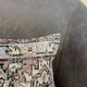 Coussin en tapis antique tissé à la main