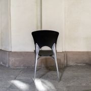 2 chaises empilablse Silla par Josep Llusca pour Driade Italia Année 1995