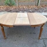 Extendable round Art Deco dining table, restored in solid oak, circa 1950, 280cm