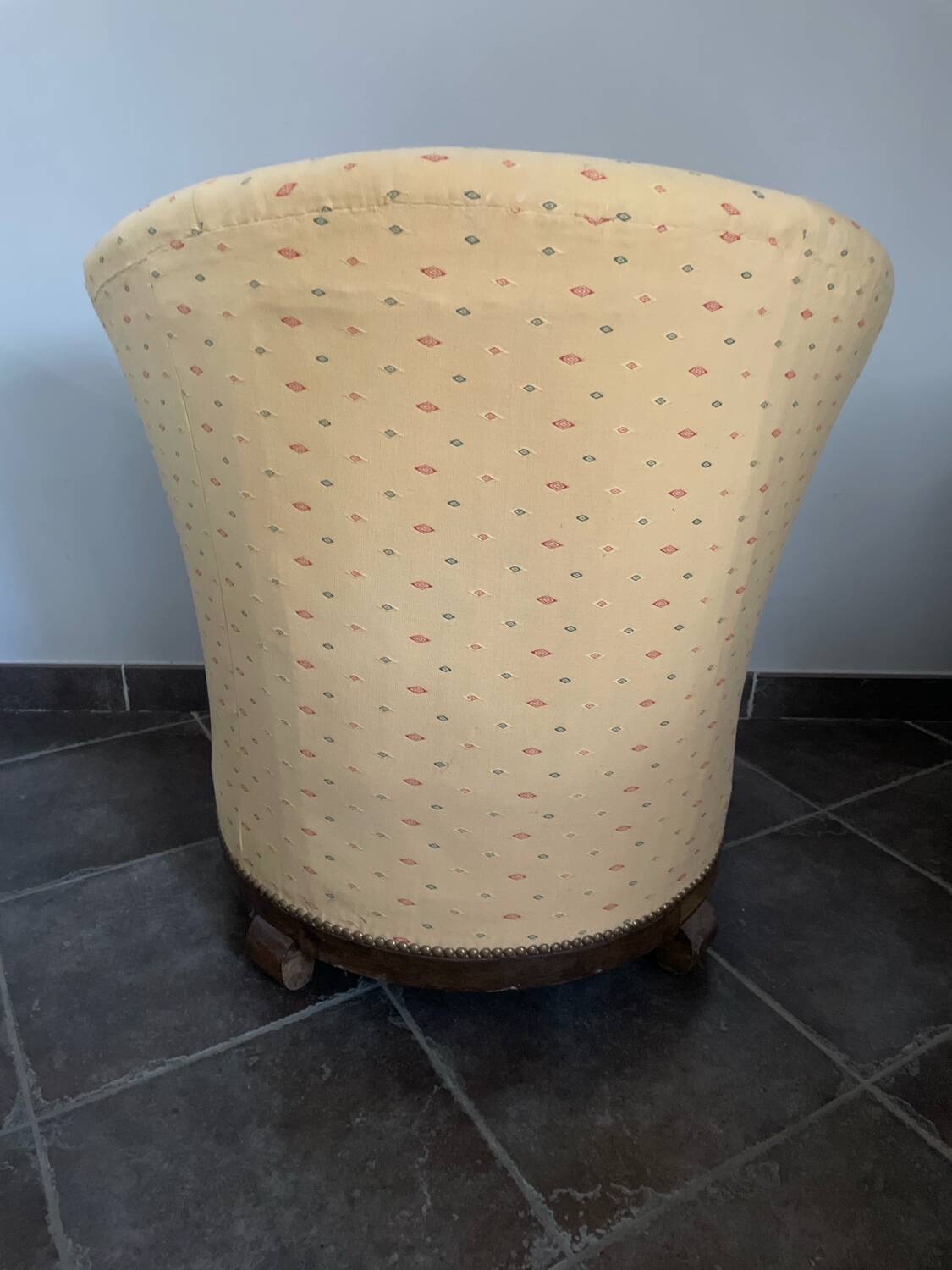 Armchair, toad, upholsterer, yellow patterned furniture and wood