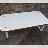 Bench designed by Bruce Hannah and Andrew Morrison, published by Knoll